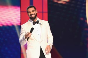Drake Shares Photo Of All The Bras Thrown On His Stage
