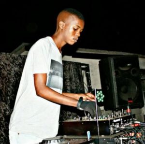DJ Mphyd & DJ Ntsigoz – 4th Moon