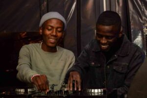 Nkulee 501 & Skroef 28 – ##Exclusive Piano ft Almighty SA