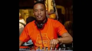 Dj Stockie & Loxion Deep – African In New York (Amapiano Exclusive Way)